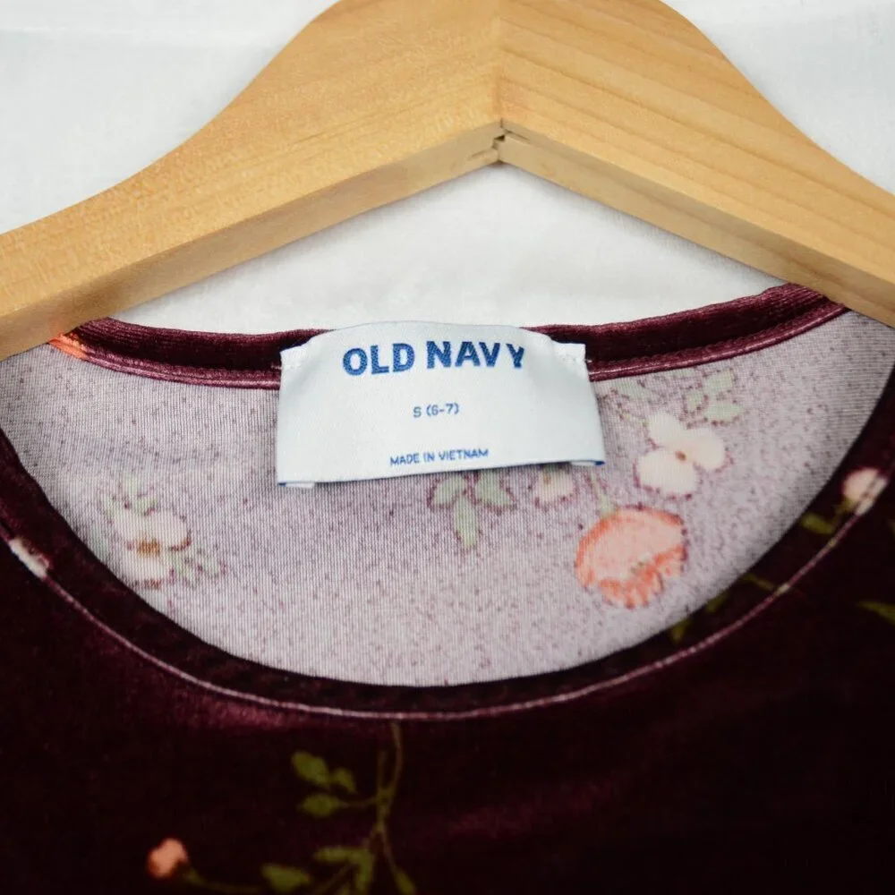 Old Navy Velvet Floral Dress Size S (Kids)